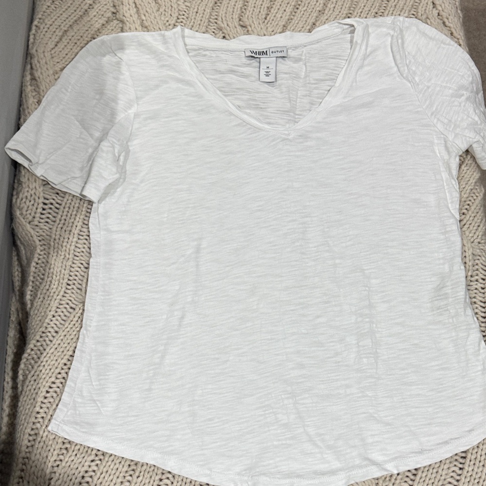 White House Black Market Textured White V-Neck Tee - Picture 2 of 8